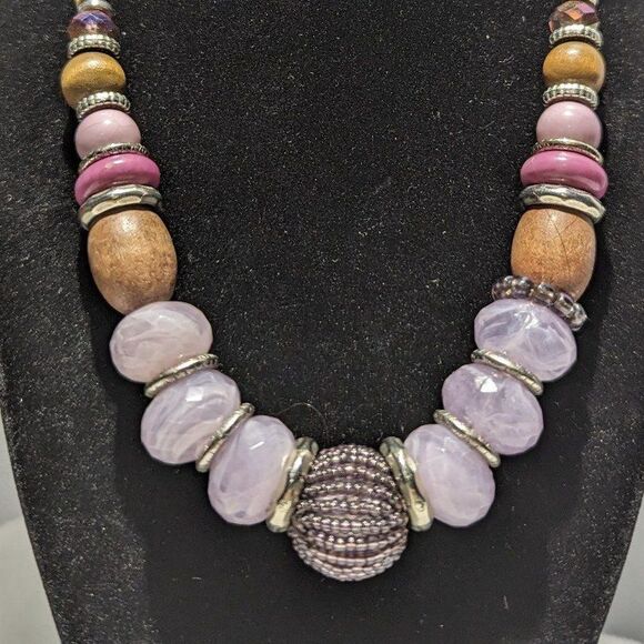 Boho Bold Shades of Lavender Brown Beaded Necklace - Picture 10 of 11